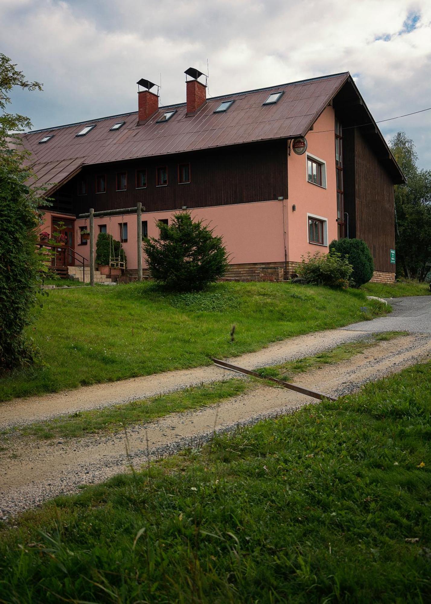 Hacienda Cert Kořenov Εξωτερικό φωτογραφία